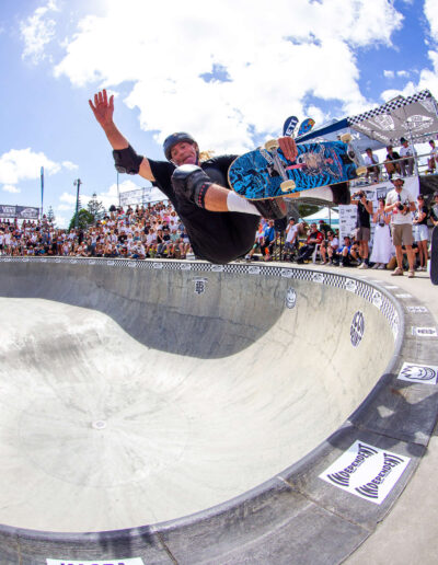 Leigh Mackenize, fronside air.