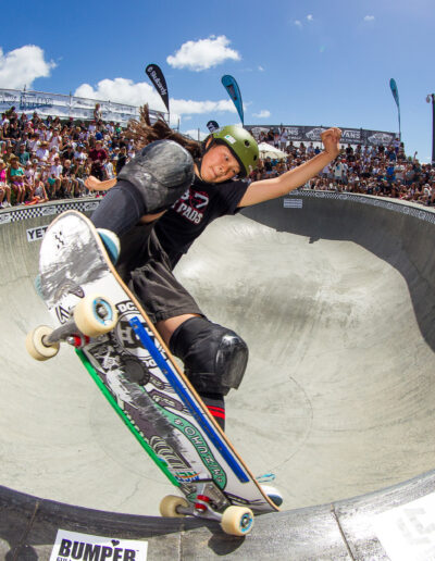 Mizuho Hasegawa, frontside nosegrind.