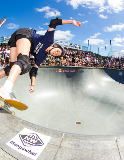 Aria Ursell, backside 50-50 to fakie.