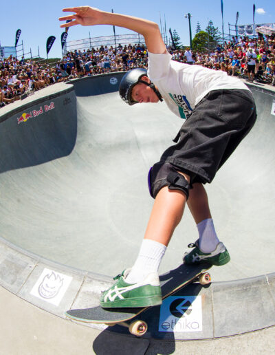 Oska Lundberg, backside feeble grind.