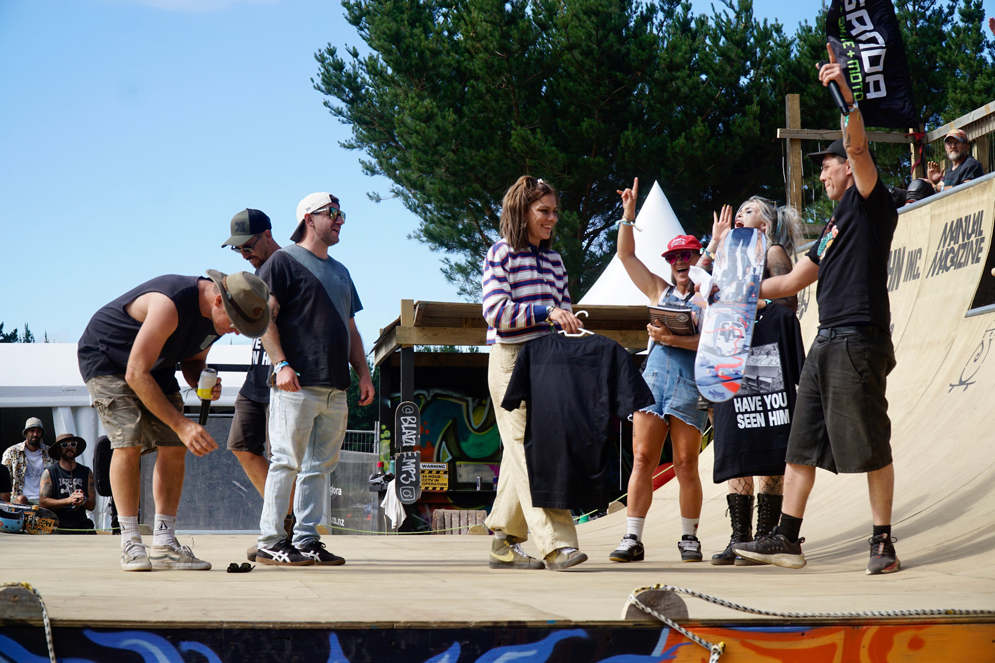 Women’s Street Winners. Photo by Tom Peden.