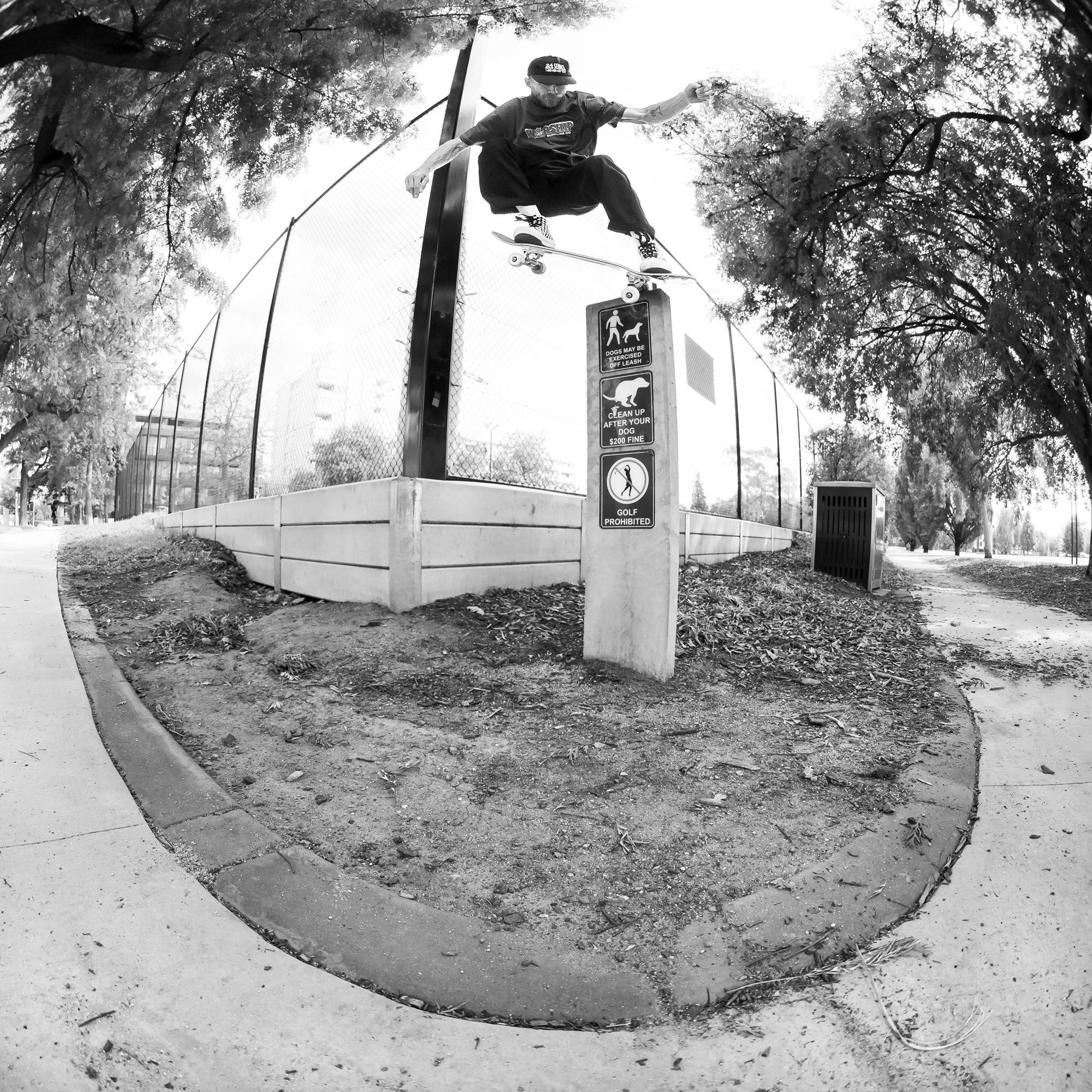 Andrew “Beacho” Beauchamp, crooked bonk, Naarm. Photo by Wade McLaughlin.