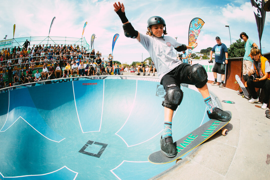 Niwa Shewry, Smith grind.