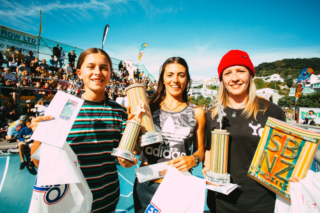 Womens Winners: Billie Morrison (3rd), Paula Costales (1st), Krysta Ashwell (2nd, NZ Champion).