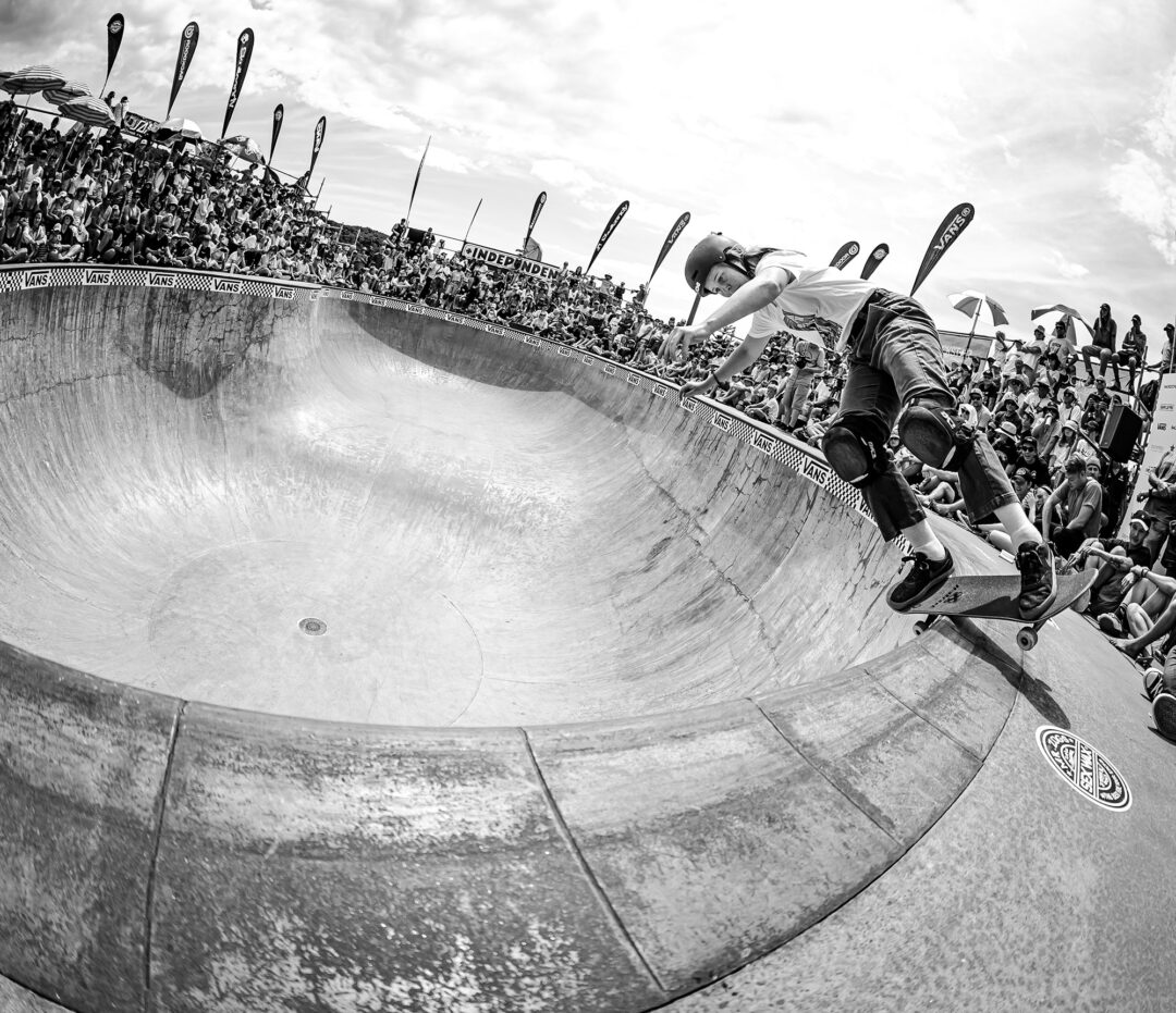 Taniah Meyers, feeble grind. Photo by Kingsley Attwood.