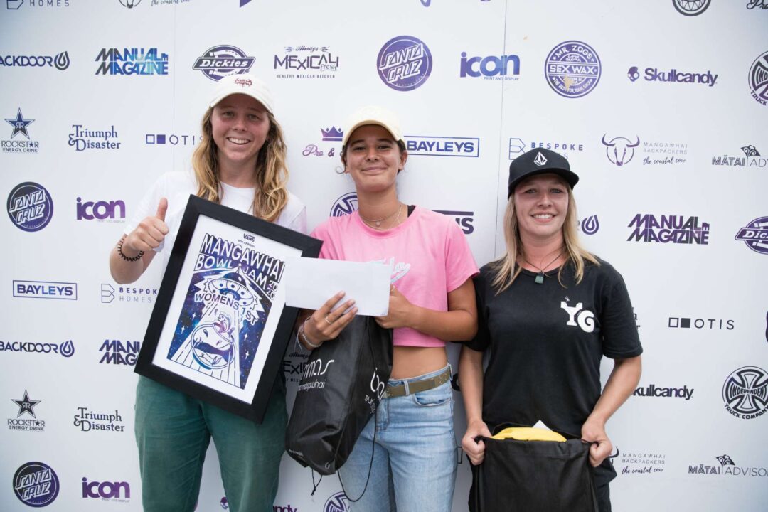 Women winners. Taniah Meyers (1st), Lucca Landon (2nd) and Krysta Ashwell (3rd). Photo by Scott Sinton.