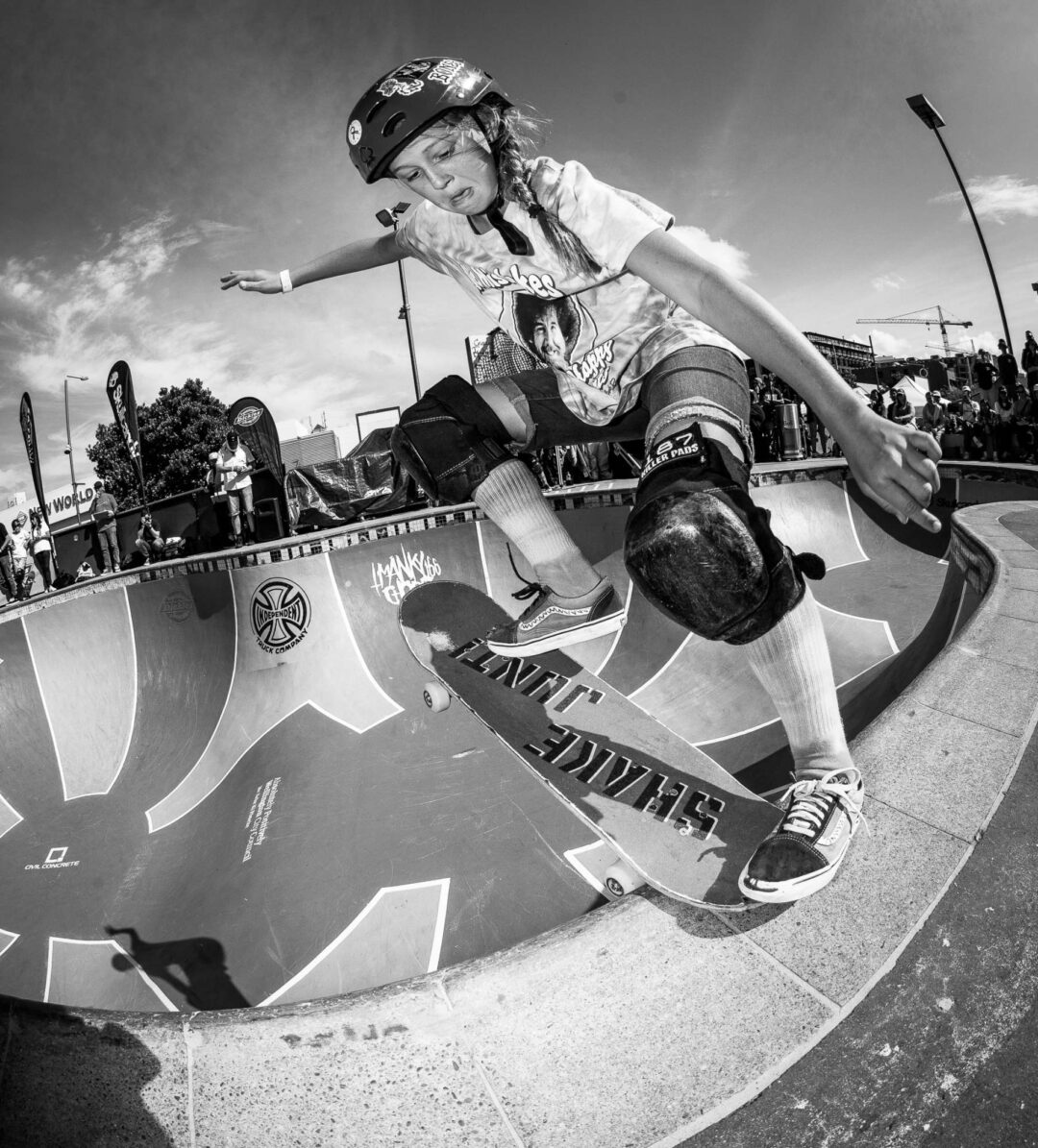 Yeva Sauytska, fakie tail stall, Photo by David Read