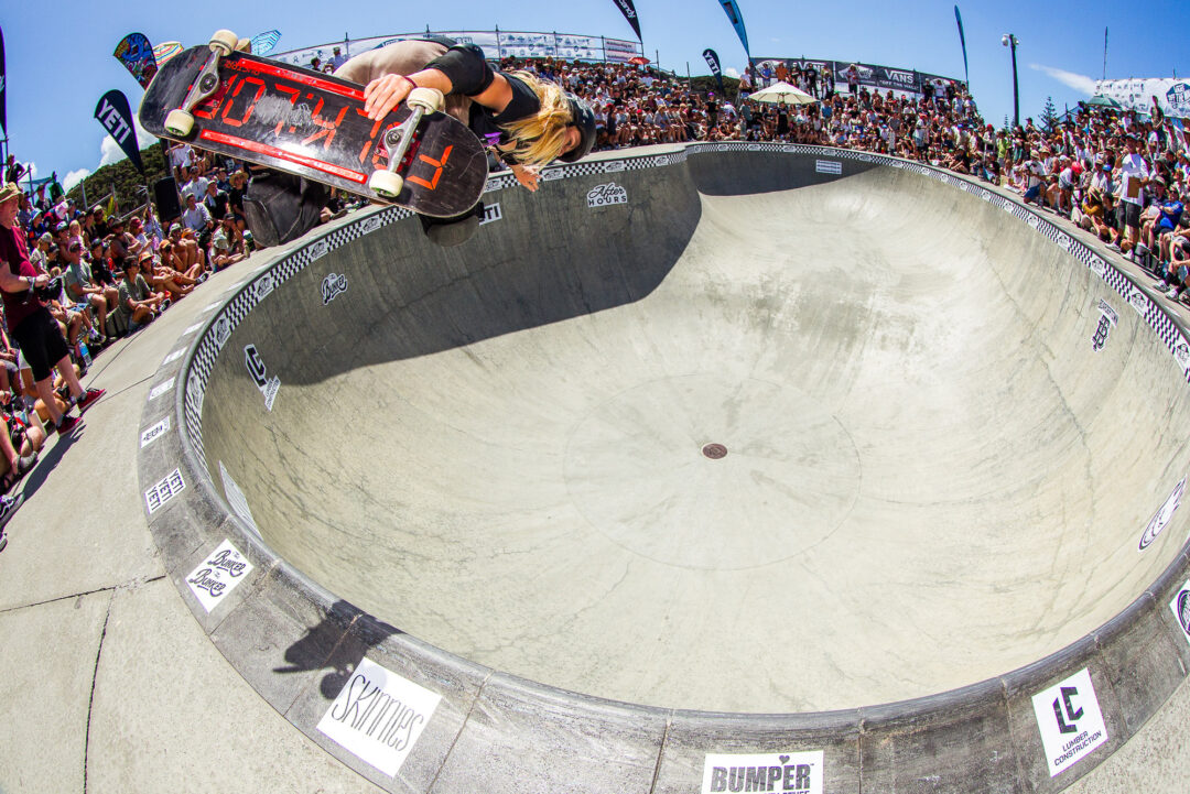 Keira Ellis, backside air.