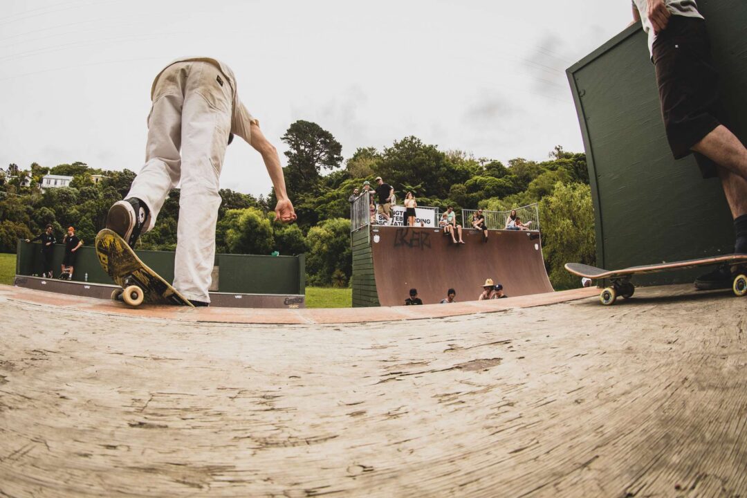 Derek De Souza, backside smith.