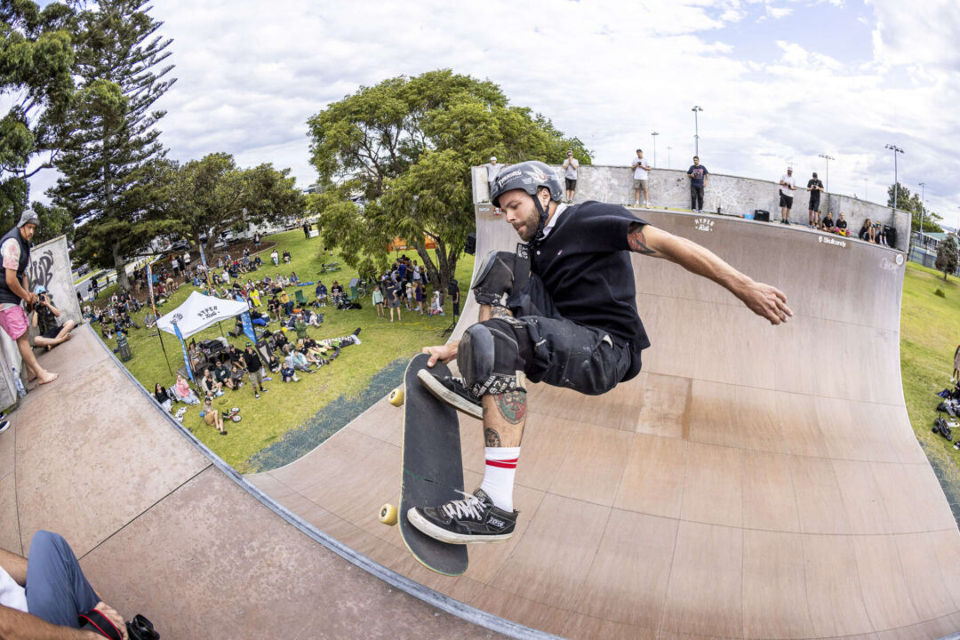 Josh Wilson, lien to tail.