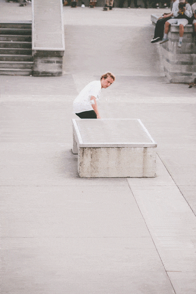 Marius Syvanen, fakie shuvit, switch manual.