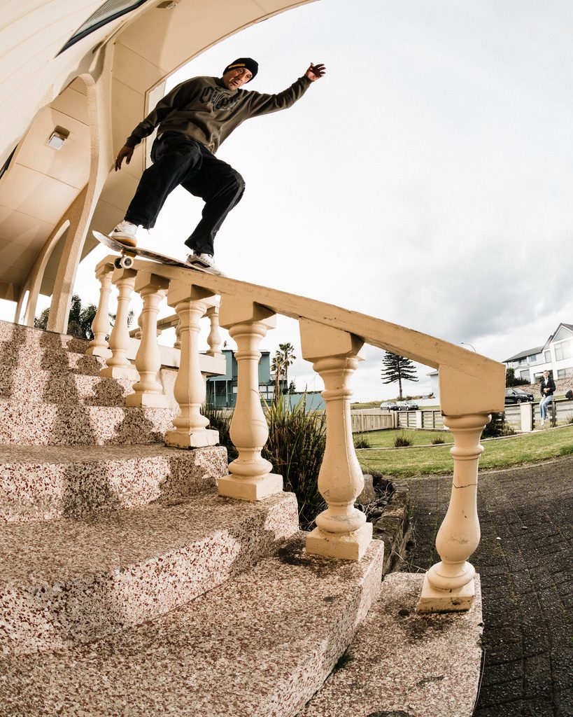 Boardslide.